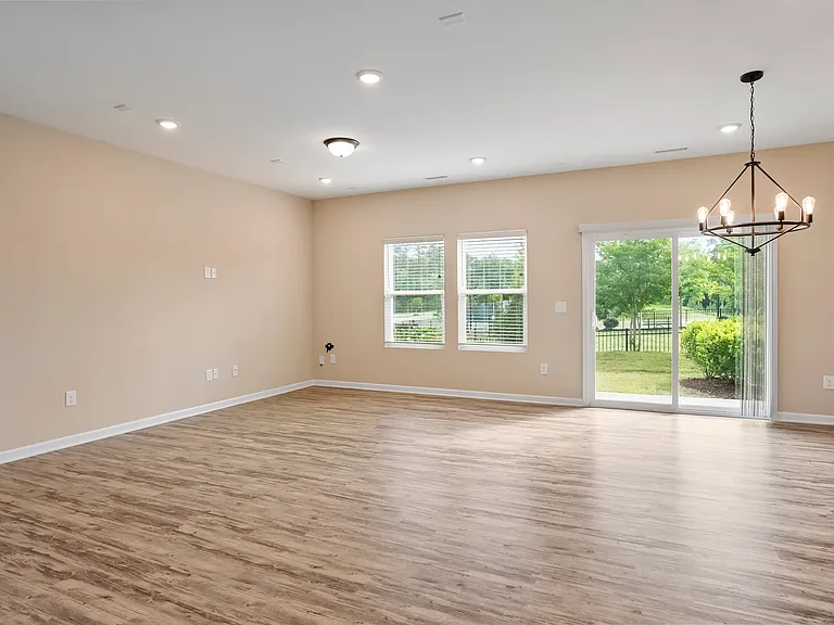210 Adobe Pl — Photo 12