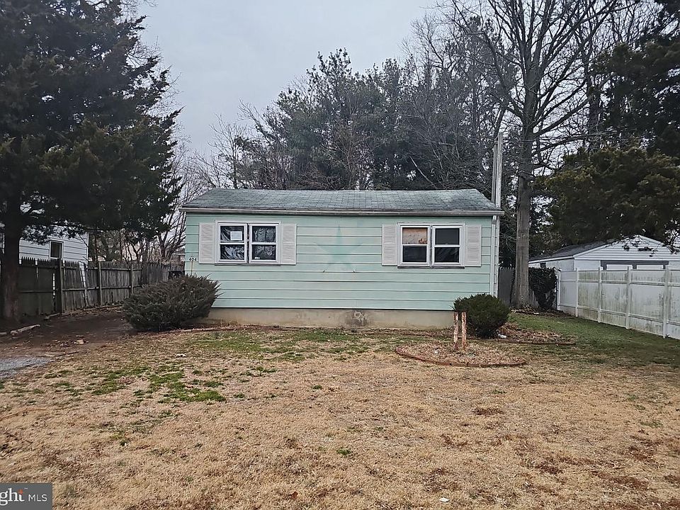 1st image of 404 Rosewood Ave