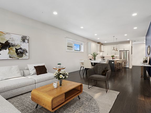 3rd image of 1739 N Humboldt Blvd #1N