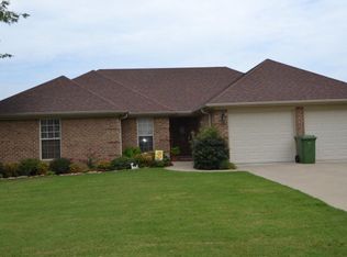 2011 Rosedale St, Muscle Shoals, AL 35661