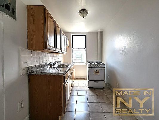 3rd image of 143-28 Cherry Ave APT 4C