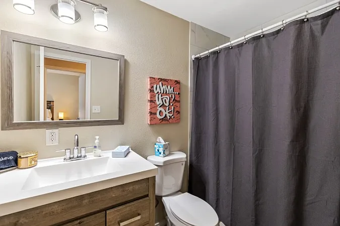 2438 Wycliff Ave — Photo 11