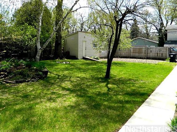 3rd image of 2594 1st Ave E