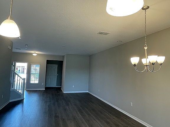 5th image of 29925 Southwell Ln