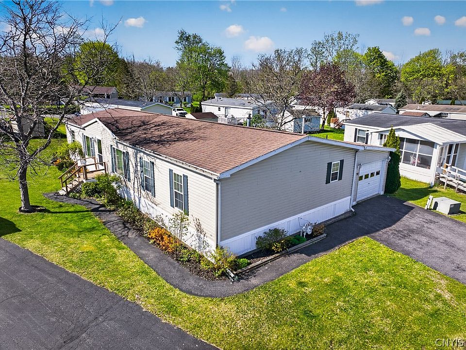 1st image of 12 Waterwheel Cir