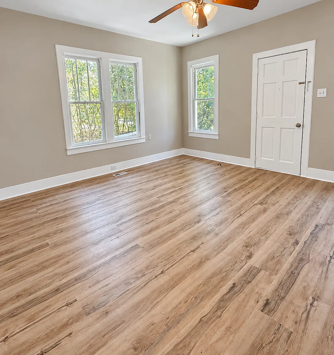 733 Gracey Ave — Photo 2