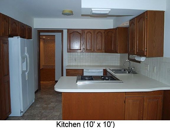 3rd image of 6246 Meadowlark Dr NE