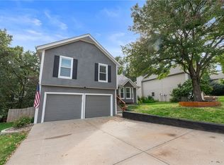7825 N Strathbury Ave, Kansas City, MO 64151