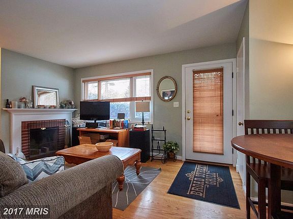 2nd image of 307 Rollins St