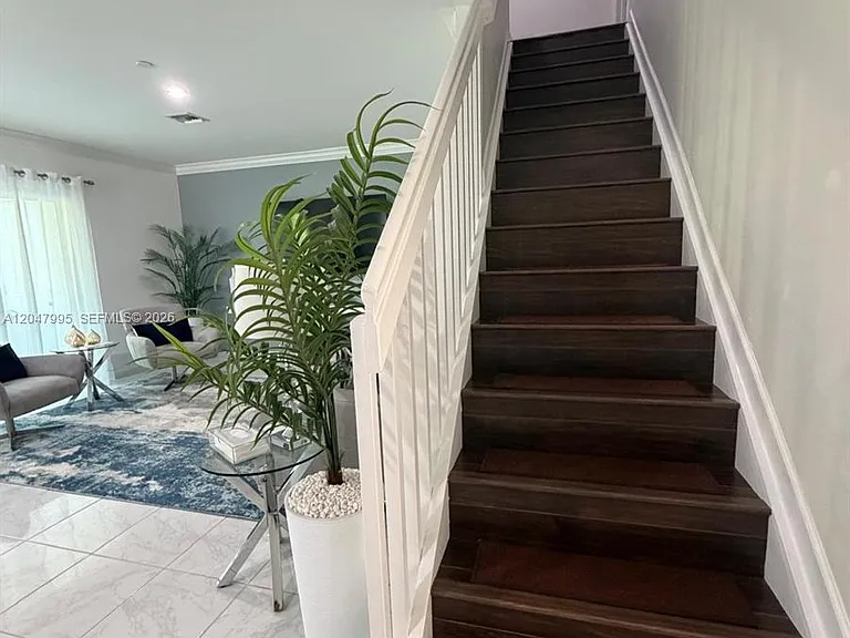 1428 SW 47th Ave — Photo 15