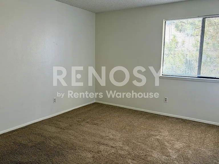 18003 E Ohio Ave #201 — Photo 11