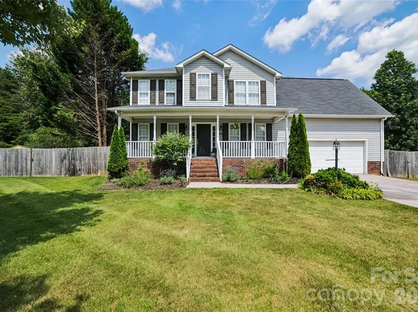 3552 Navajo Dr, Maiden, NC 28650