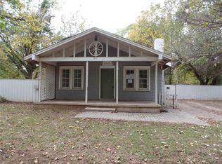 611 S Jones Ln, Mustang, OK 73064