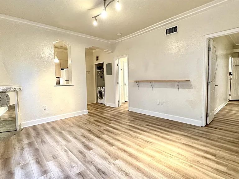 1335 Pennsylvania Ave #3 — Photo 3