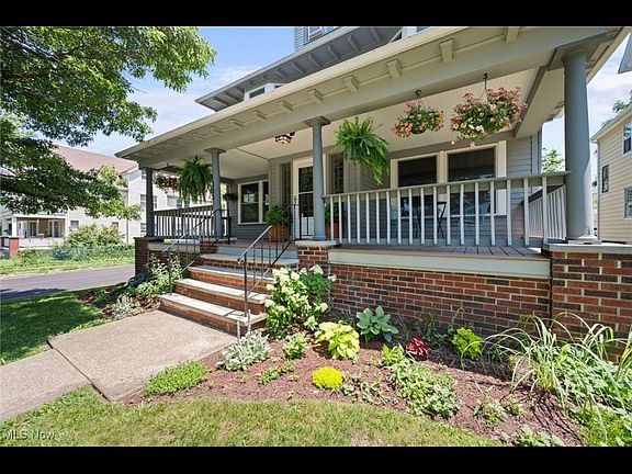 2nd image of 1303 W 102nd St APT 2