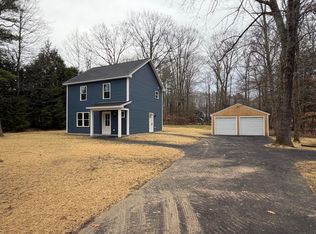 15 Winter St, Buxton, ME 04093