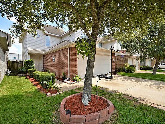 3rd image of 12915 Garlenda Ln