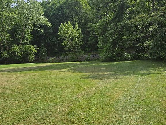 5th image of 820 Paw Paw Creek Rd