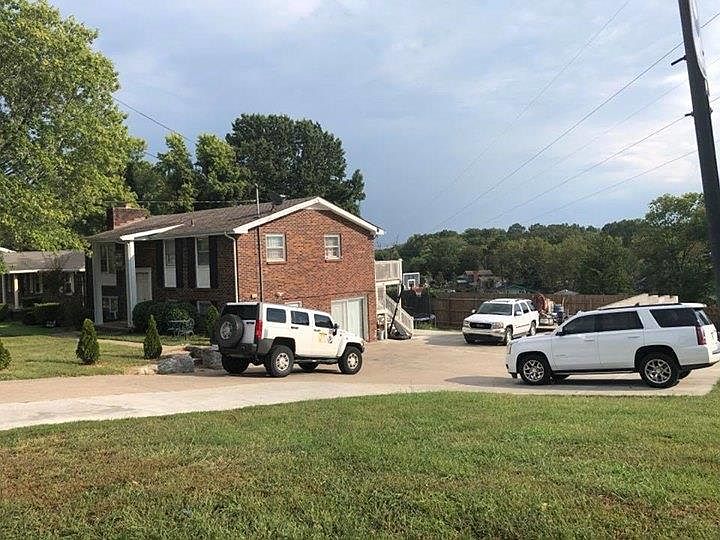 1st image of 2607 Edge O Lake Dr