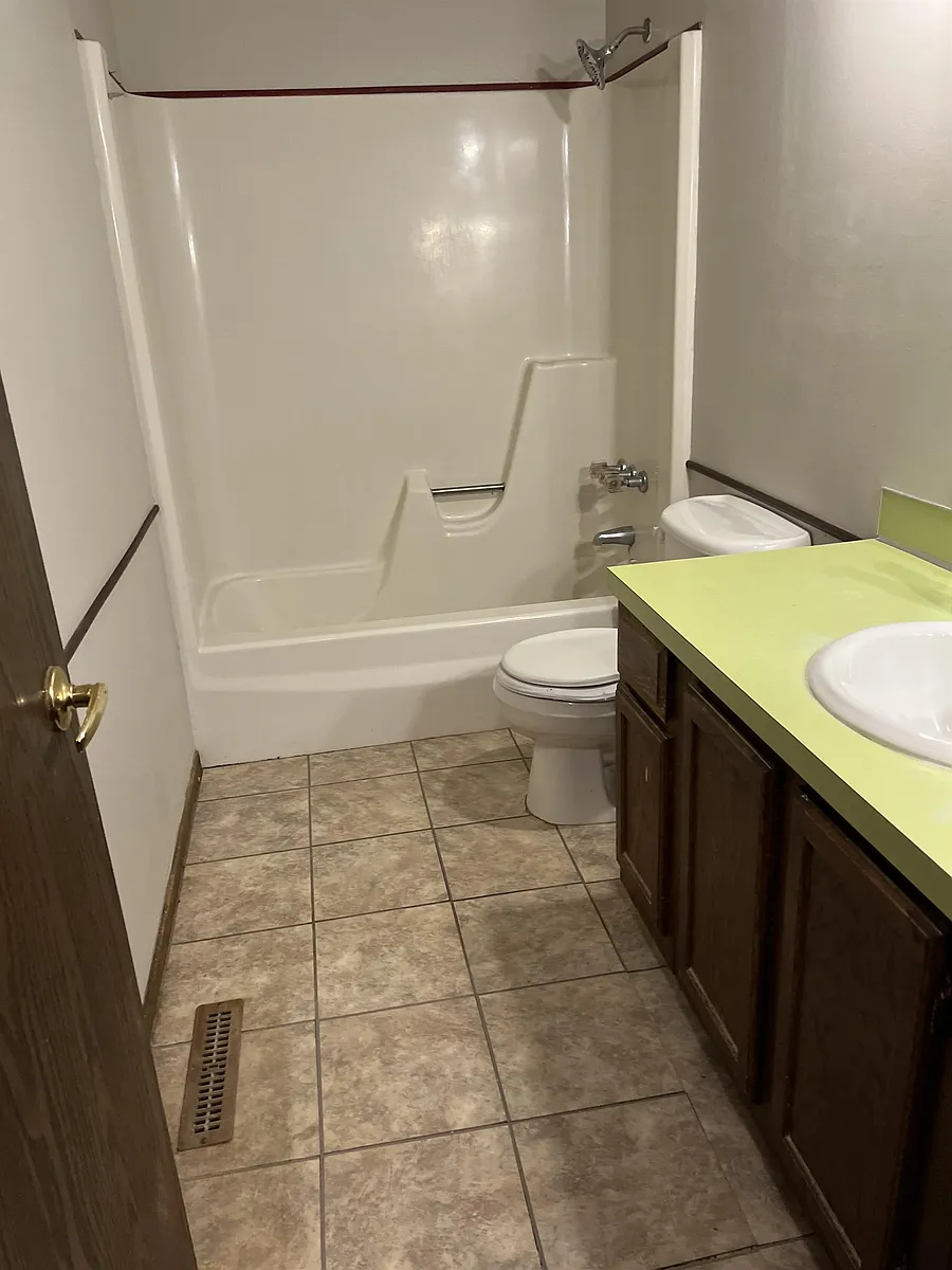 Building Photo - 1319 E Ingals Ave #1