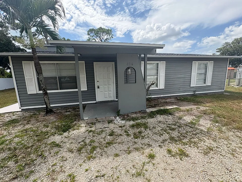 424 Valley Dr