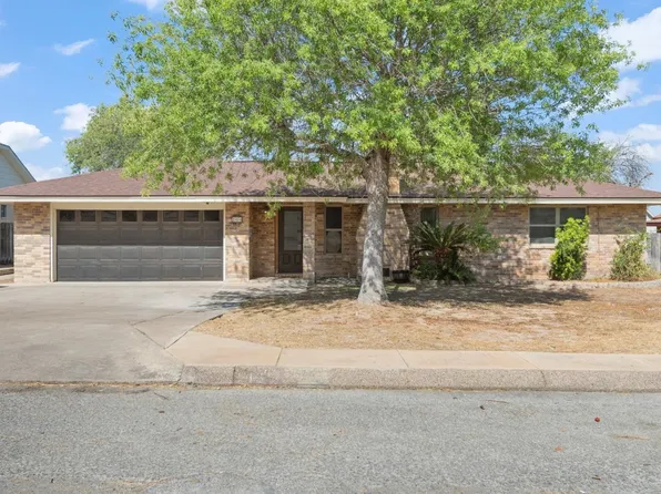 104 Caballo Dr, Del Rio, TX 78840