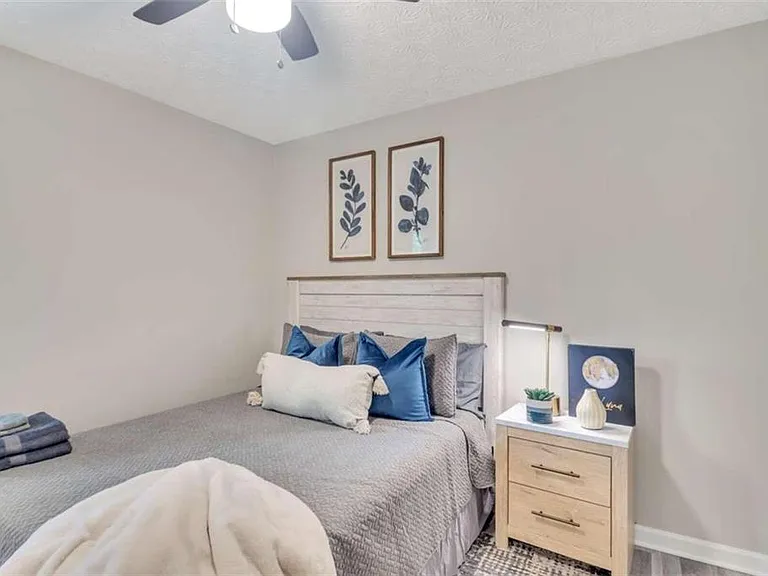 6340 McCollum Ln — Photo 15