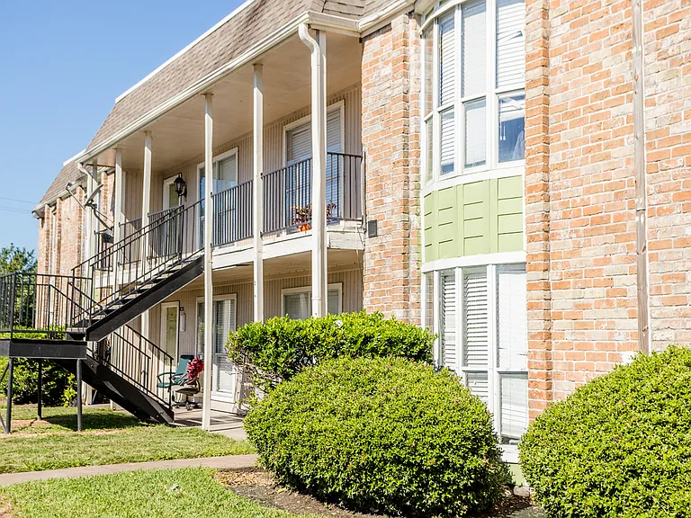 Casa Verde Apartments — Photo 19