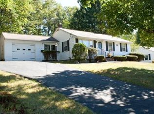 28 Coolidge Rd, Walpole, MA 02081