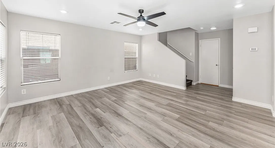 3 bed, 2.5 bath, 1337 sqft, $1,700 — Photo 4