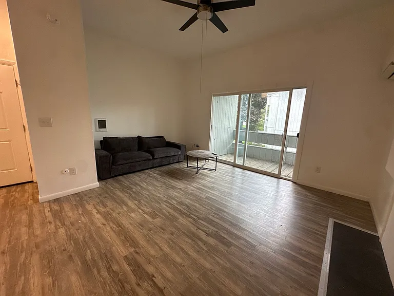 University Park Apartments near Cornell University — Photo 141