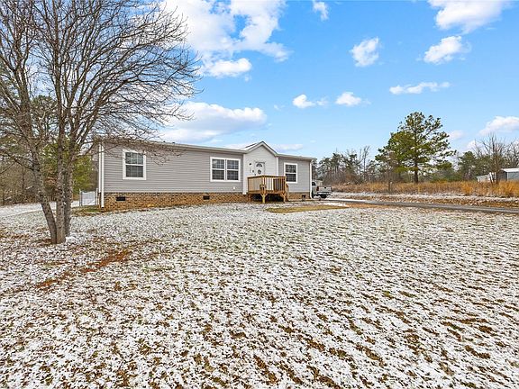 3rd image of 102 S Field Ct