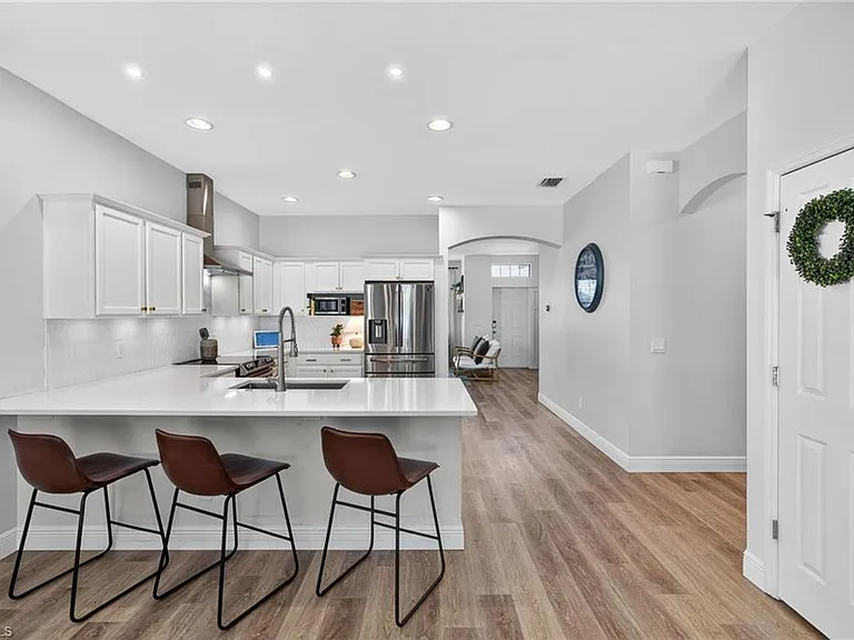 1809 SW 26th St — Photo 10