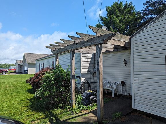 3rd image of 1108 Louada Dr