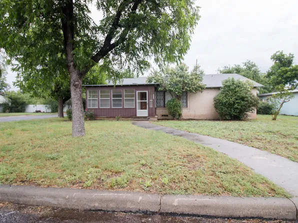 322 N Jackson St, San Angelo, TX 76901