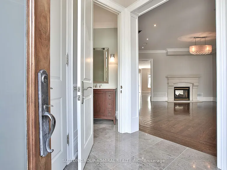 21 Dunblaine Ave — Photo 3