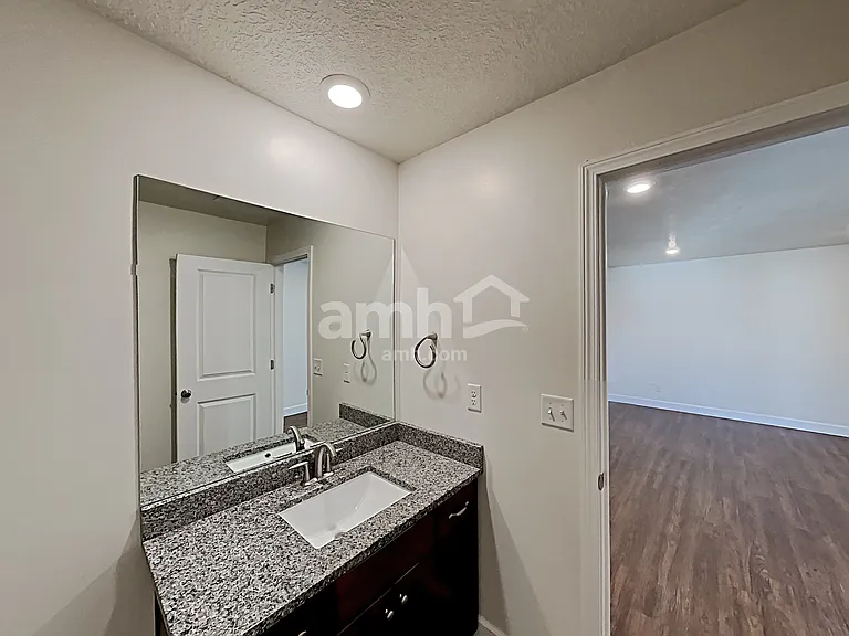 2992 S Village Dr — Photo 19