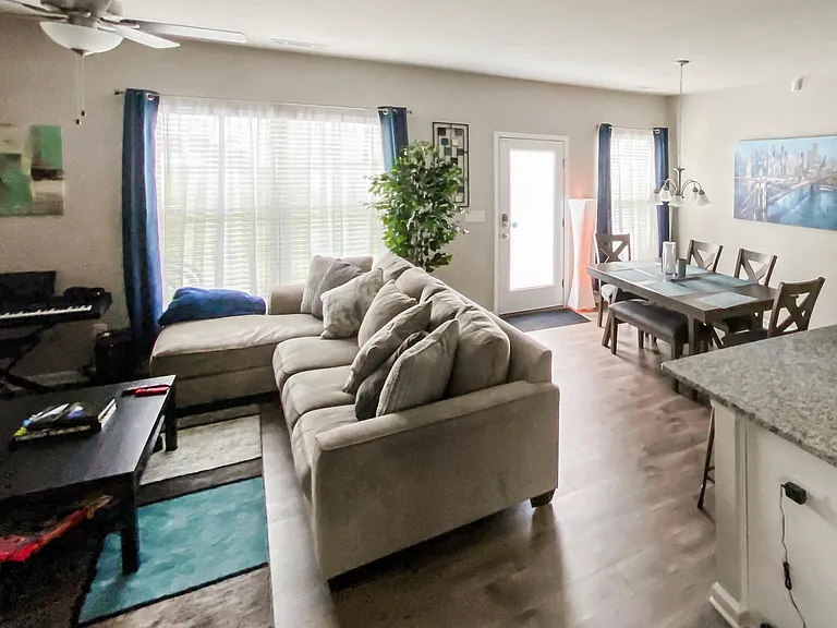 102 Charcoal Ives Dr — Photo 5