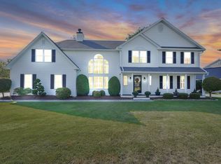 21 Saint Andrews, Glastonbury, CT 06033
