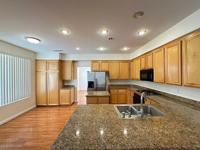 9242 Snow Flower Ave — Photo 9