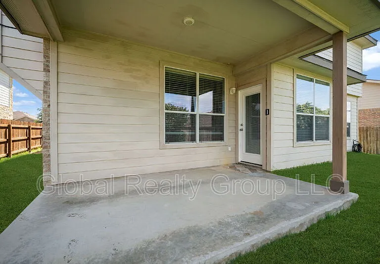 228 Crimson Tree — Photo 35