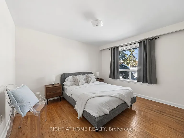 35 Caswell Dr — Photo 9