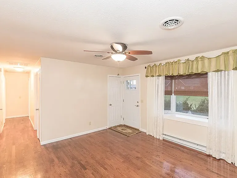 705 Holston Rd — Photo 8