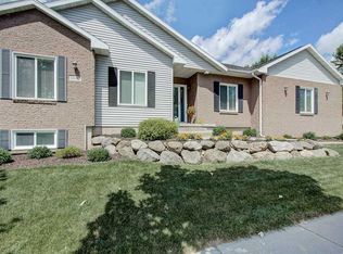 4642 Sunburst Dr, Deforest, WI 53532