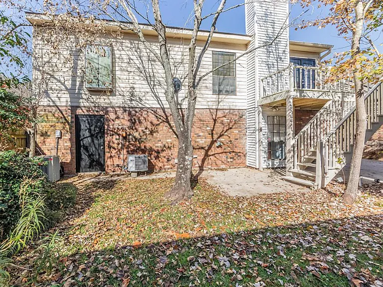 5 Heatherstone Dr — Photo 19