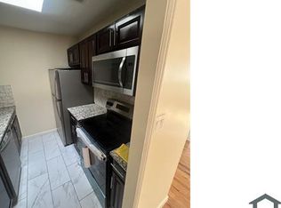 821 E 214th St #2, Bronx, NY 10467