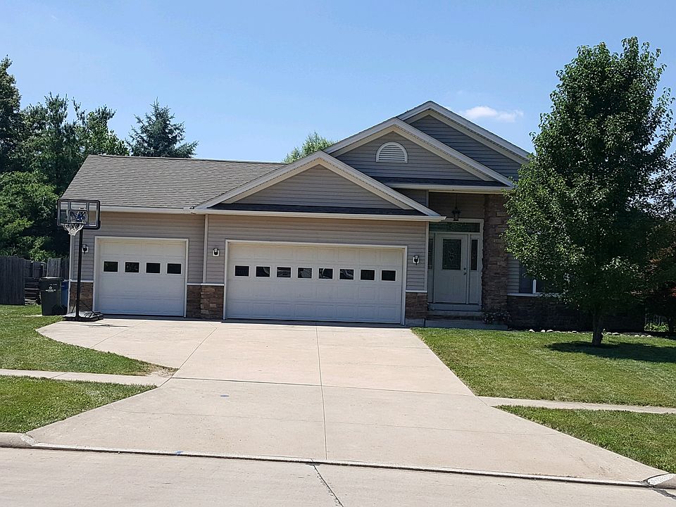 1st image of 522 Parkside Reserve St