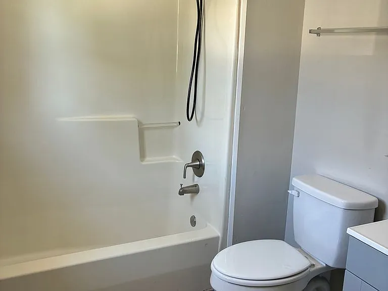 609 Dunbar St — Photo 10