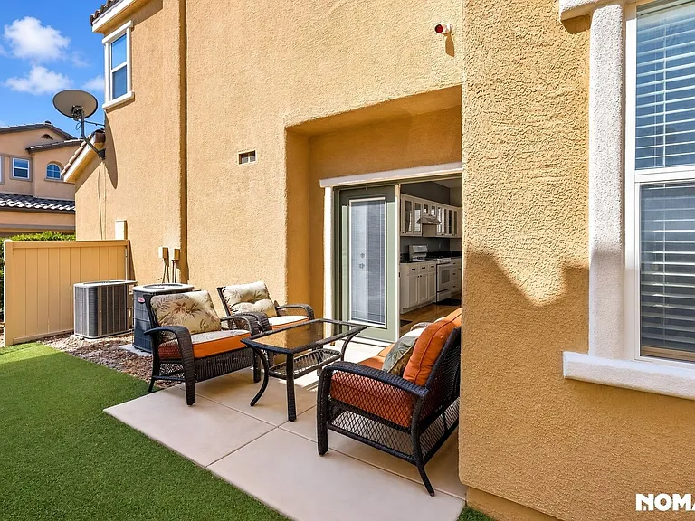 8528 Myrsine Ct — Photo 34