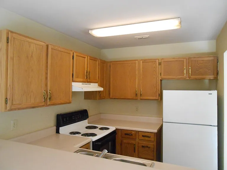 1909 E Bellevue Way — Photo 7